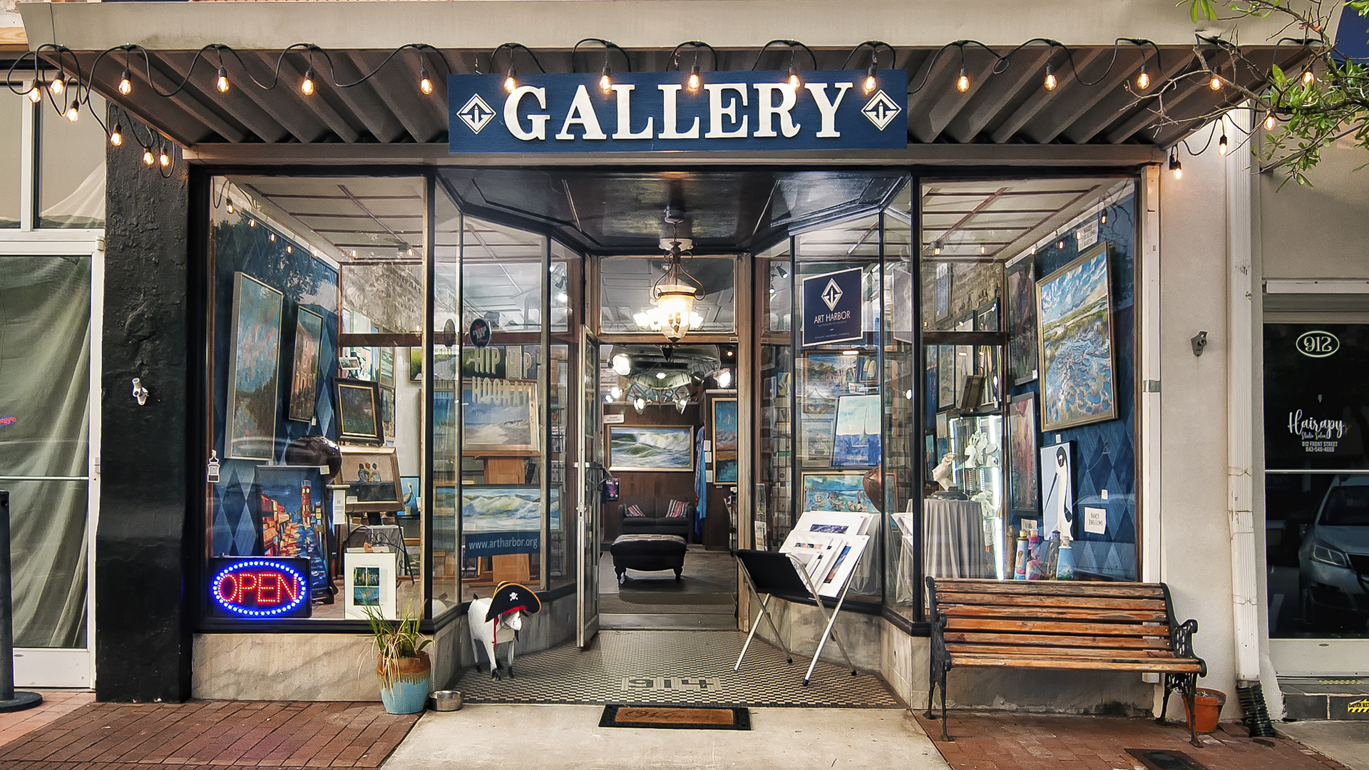 Art Harbor Gallery Front Entrance
